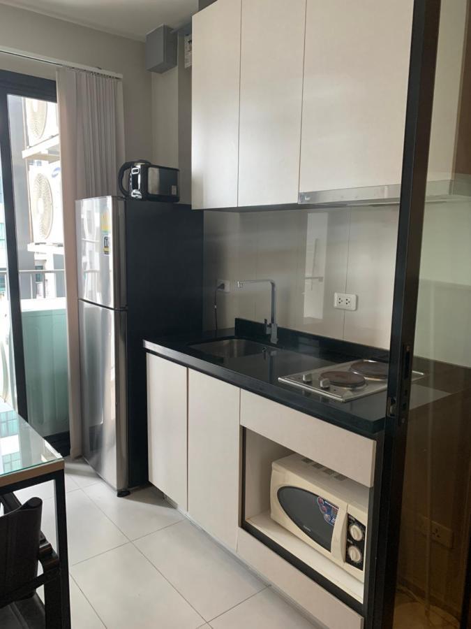 Base Condos Паттая Екстер'єр фото